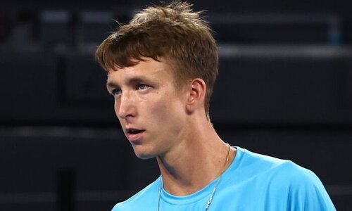 Казахстанец в паре с теннисистом из Узбекистана вышел в четвертьфинал турнира в Китае