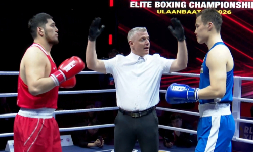 Видео полного боя супертяжей Казахстан — Узбекистан за медаль ЧА-2026 по боксу