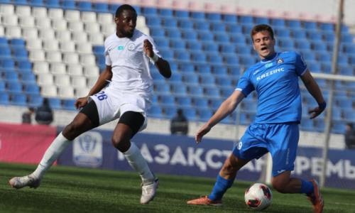 Фоторепортаж с матча Премьер-Лиги «Иртыш» — «Алтай» 1:0