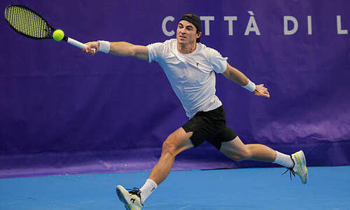 Теннисист из Казахстана успешно стартовал на турнире в Италии