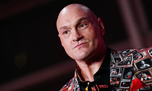 Тайсон Фьюри принял решение по бою с Арсланбеком Махмудовым