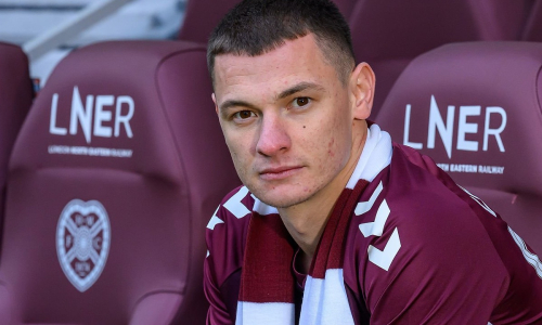 «Хартс» сообщил о замене Ислама Чеснокова