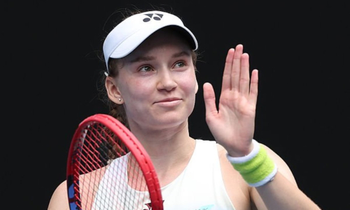 Елена Рыбакина сыграла на центральном корте турнира в Штутгарте. Видео