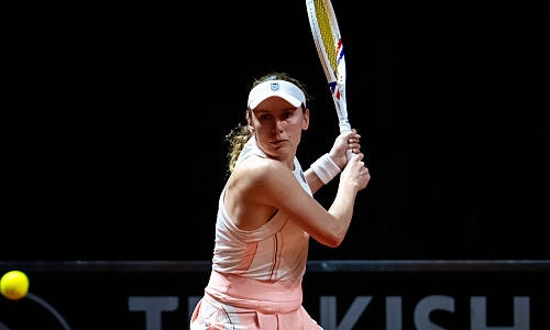 Александрова разгромно проиграла во втором круге турнира в Штутгарте перед стартом Рыбакиной
