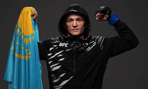 Тренер Бекзата Алмахана рассказал о проблемах с визой перед боем в UFC