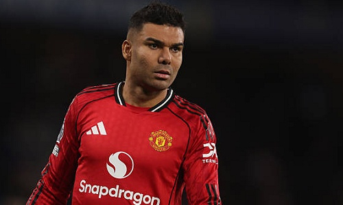 «Манчестер Юнайтед» хочет заменить Каземиро на Камавингу