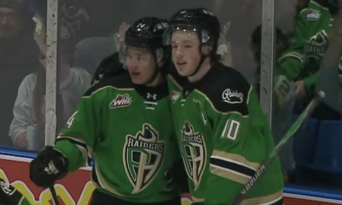 Казахстанский хоккеист Саркенов набрал два очка в матче плей-офф в Канаде