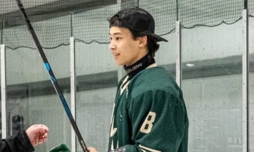 Молодой хоккеист из Казахстана вернулся на лёд в заокеанской лиге