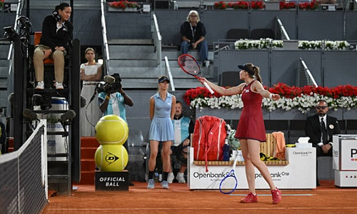 Елена Рыбакина устроила разборки с судьей во время матча в Мадриде. Видео