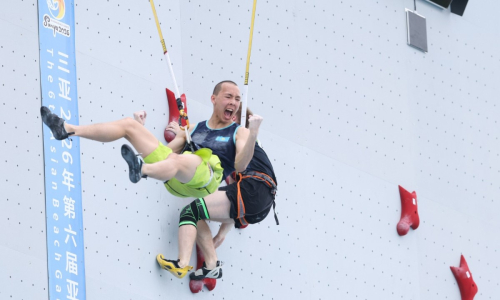 Скалолазы Хайбуллин и Токтаров пробились в 1/8 финала пляжной Азиады-2026