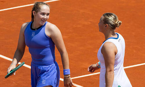 Андреева и Шнайдер вышли в полуфинал парного турнира в Мадриде