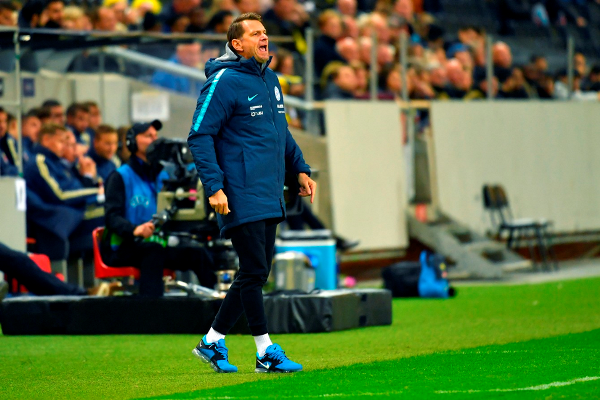 Ездил на Евро, работал в Кыргызстане и был уволен после матча с Казахстаном. Кого «Актобе» выбрал новым главным тренером