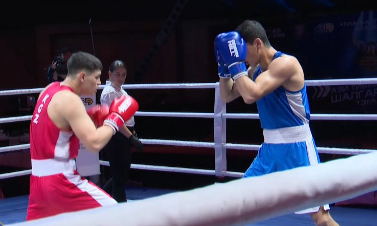 Казахстанский боксёр сразится с чемпионом мира из Узбекистана на ЧА-2026