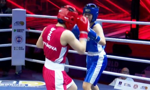 Узбекистанка отправила соперницу в нокдаун и выиграла медаль ЧА-2026 по боксу