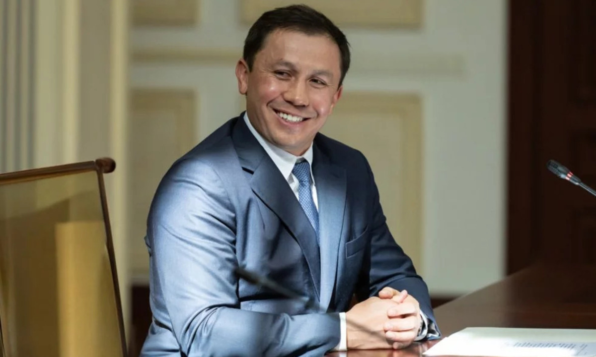 Геннадий Головкин прибыл на ЧА-2026 по боксу. Видео