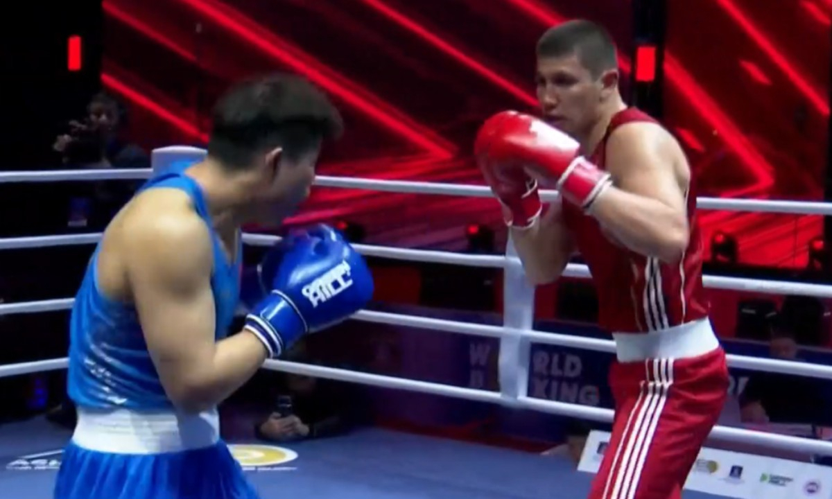 Трехкратный чемпион Азии из Казахстана в бою с нокдауном завоевал медаль ЧА-2026