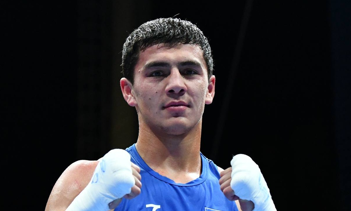 В Узбекистане оценили победу своего чемпиона мира над казахстанским боксёром