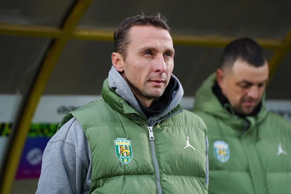 Магомед Адиев, Виталий Жуковский и ещё несколько вариантов под КПЛ. Кого клубы могут пригласить уже в этом сезоне?