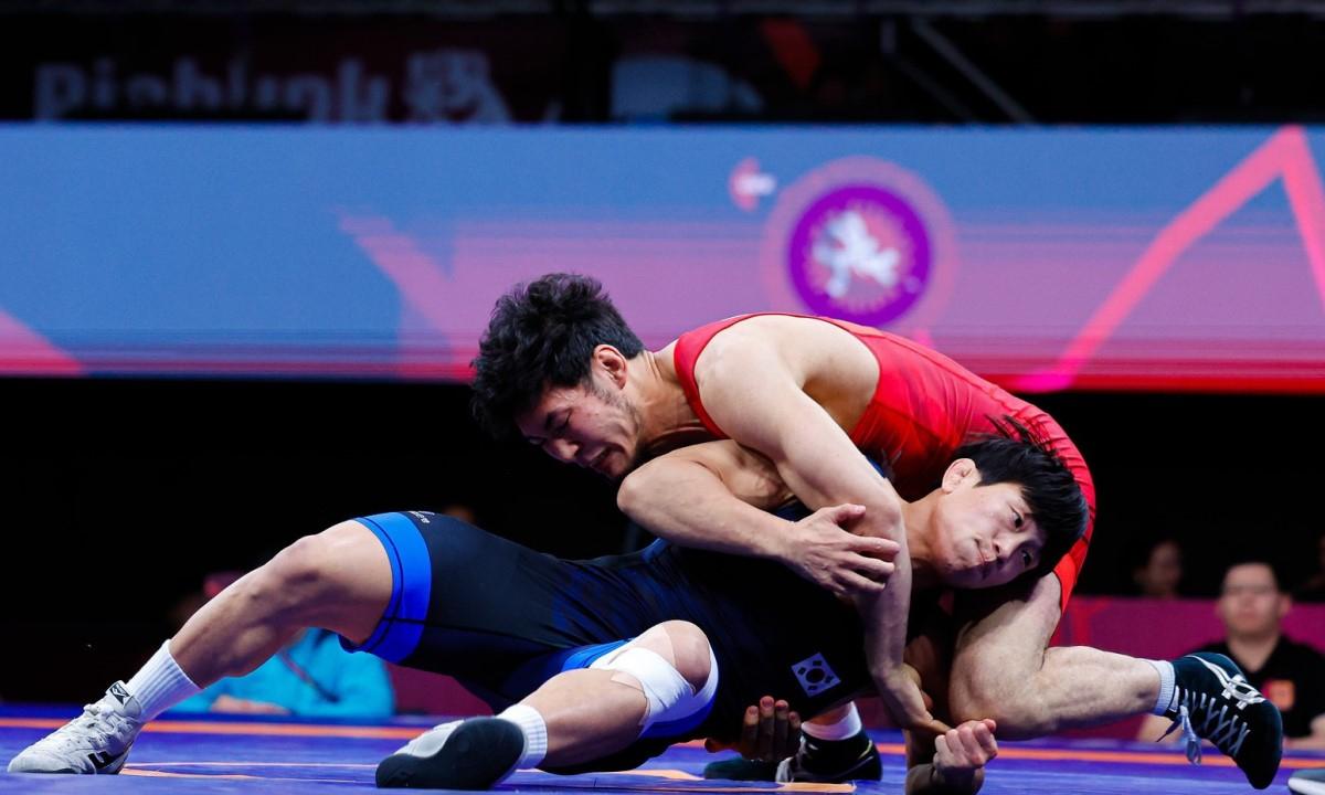 Казахстанец вышел в финал чемпионата Азии по греко-римской борьбе