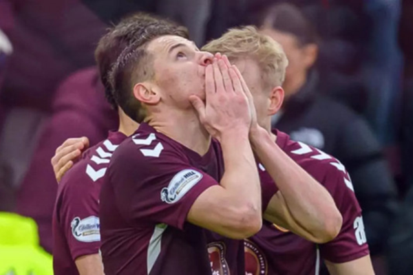 Самородов набирает очки, Чеснокова уже критикуют, а Кенжебек почти не выходит. Что происходит с легионерами сборной Казахстана