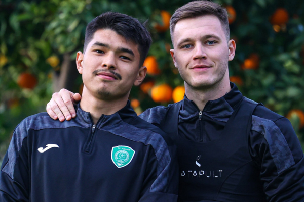 Самородов набирает очки, Чеснокова уже критикуют, а Кенжебек почти не выходит. Что происходит с легионерами сборной Казахстана