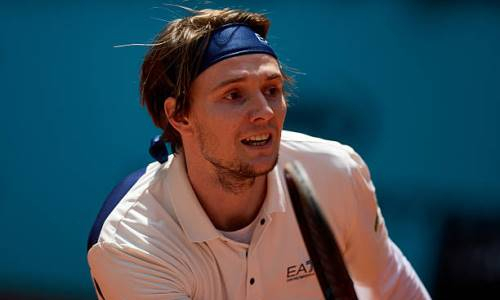 Назван победитель матча Бублик — Алькарас