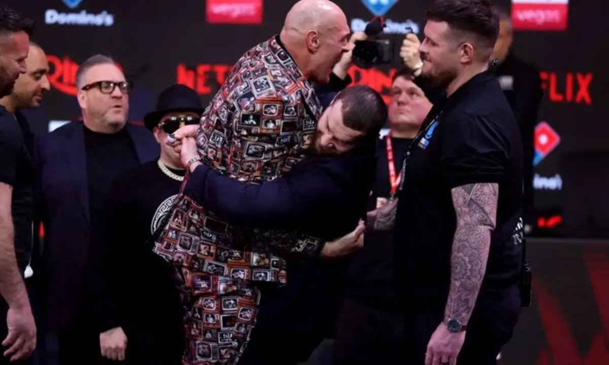 Названо условие сенсации в бою российского боксера с Тайсоном Фьюри