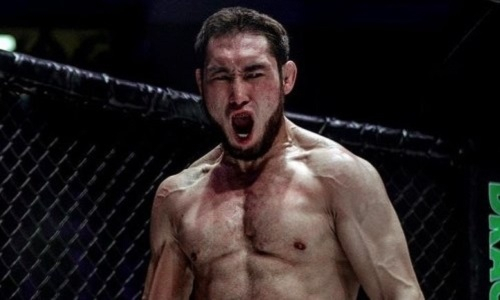 Казахстанец победил бывшего бойца UFC