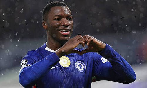 «Челси» продлил контракт с Мойзесом Кайседо