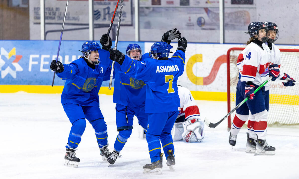 Женская сборная Казахстана заняла третье место на ЧМ-2026 по хоккею