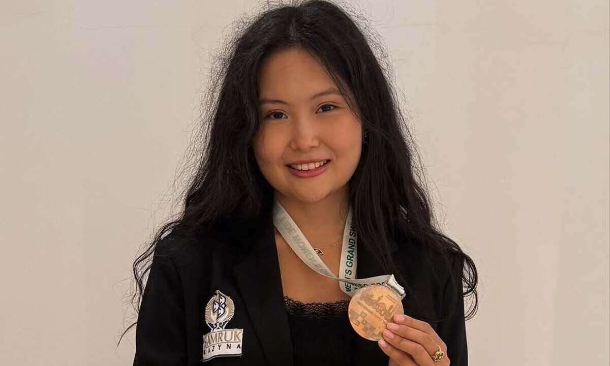 Бибисара Асаубаева поднялась в мировом рейтинге после Турнира претендентов