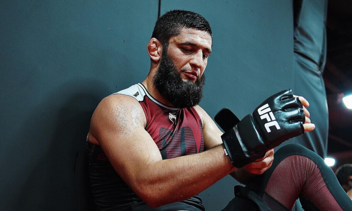 Исмаилов назвал победителя боя Чимаев — Стрикленд на UFC 328