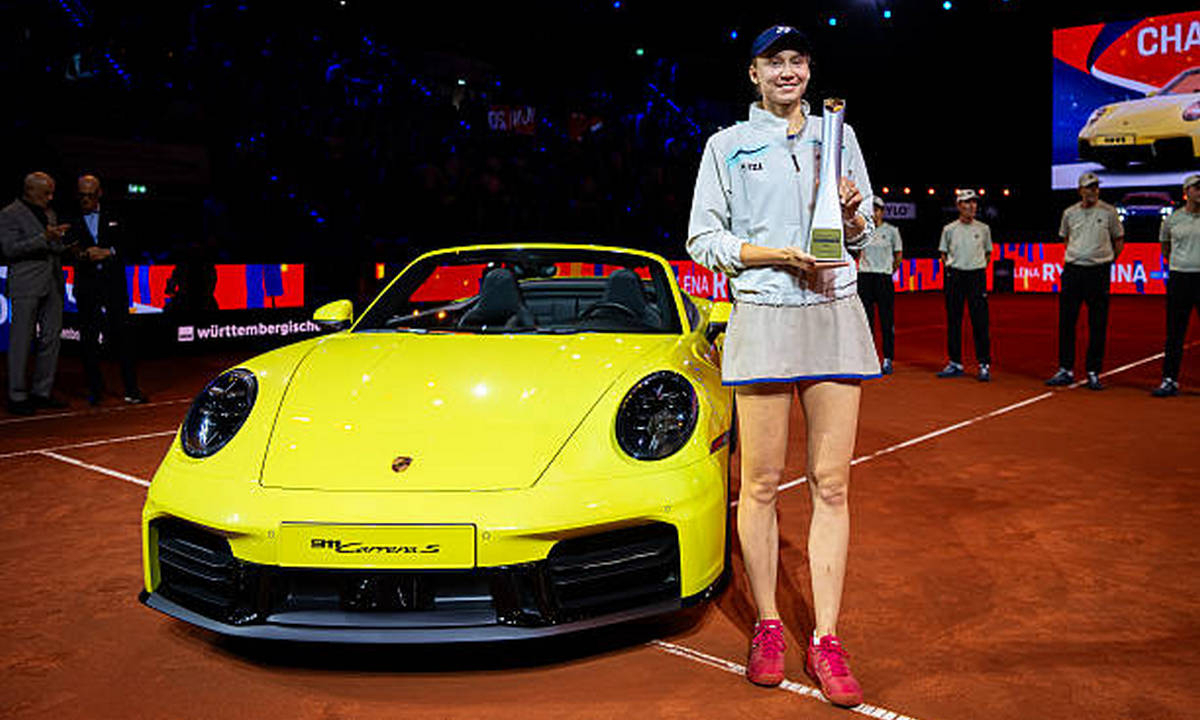 Елена Рыбакина не захотела продавать второй выигранный Porsche