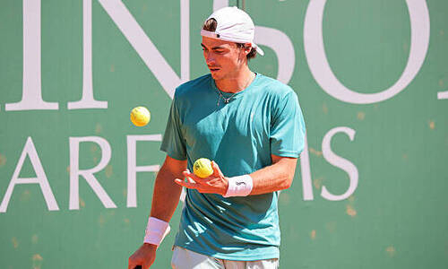 Тимофей Скатов уверенно стартовал на «челленджере» в Шымкенте