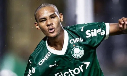 «Барселона» опережает «Манчестер Сити» в борьбе за бразильского таланта