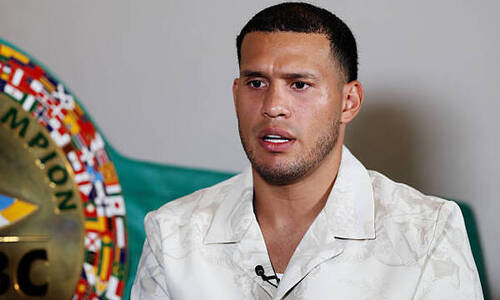 Бенавидес заявил о желании провести бой с Бетербиевым