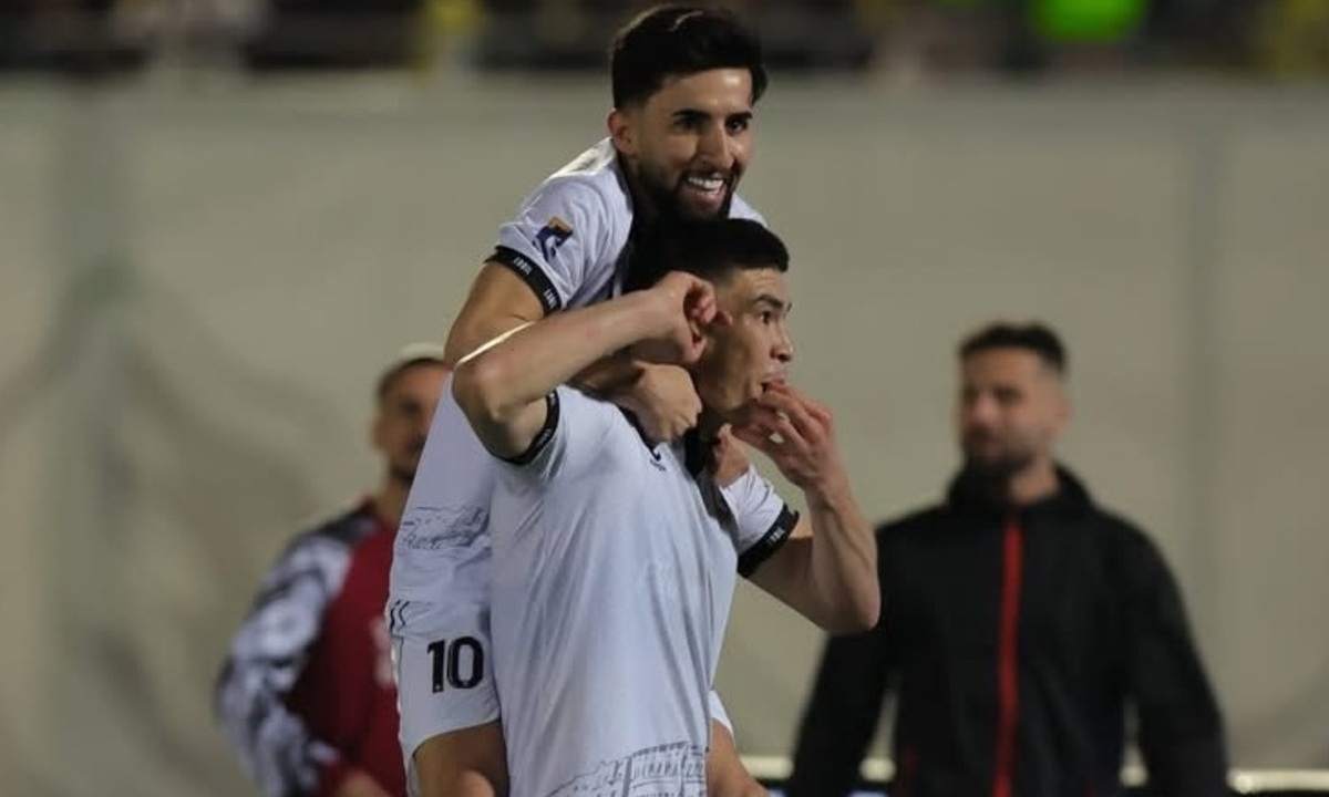 Форвард сборной Узбекистана Темиров отказался от зарплаты в пользу одноклубников