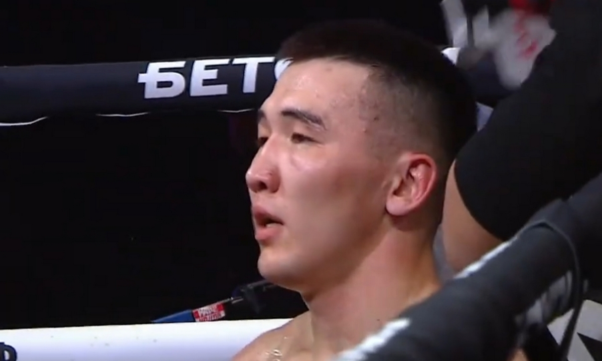 Казахстанский боксёр Сейтжан потерпел первое поражение в карьере