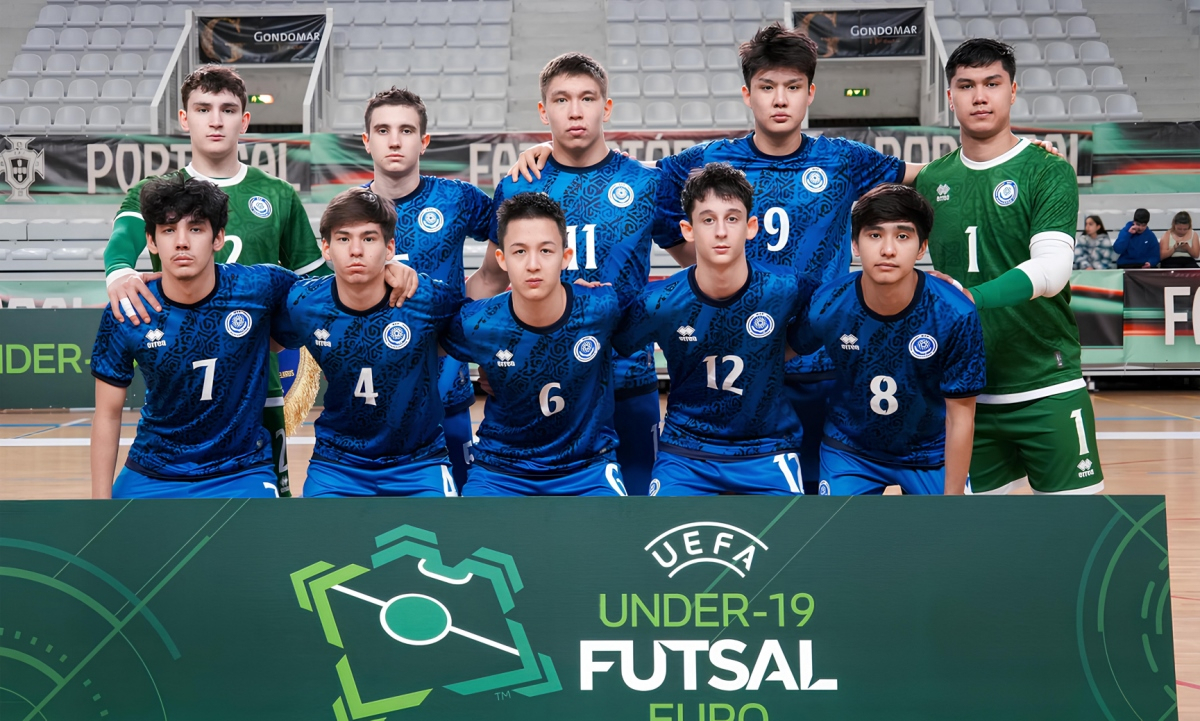 Казахстан объявил состав на футзальные матчи с Узбекистаном