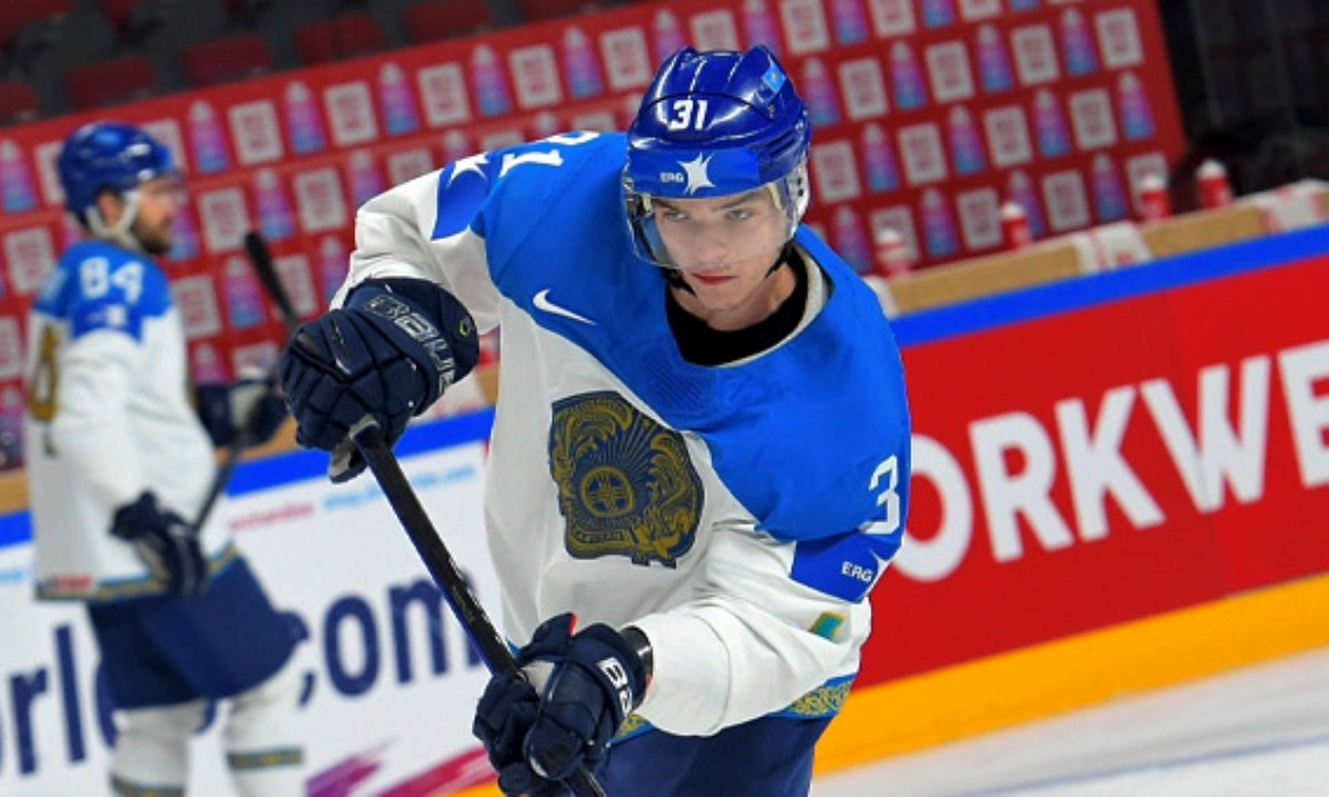 Сборная Казахстана отцепила Артема Королева перед ЧМ-2026