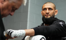 Роган допустил поражение Чимаева в титульном бою UFC со Стриклендом