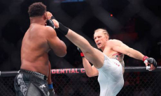 Александр Волков победил Вальдо Кортеса-Акосту в UFC