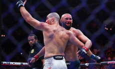 Стали известны гонорары Чимаева и Стрикленда за титульный бой UFC