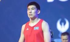 Казахстанский боксер Алпамыс досрочно вышел в финал юниорского ЧА-2026