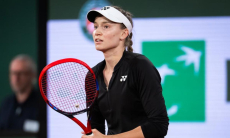 Елена Рыбакина сыграла на «Ролан Гаррос». Видео