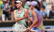 Елена Рыбакина сыграла с Игой Швёнтек