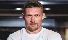 Усик выступил с заявлением после критики боя с Верхувеном