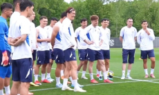 Сборная Узбекистана провела первую тренировку в Нью-Йорке. Видео