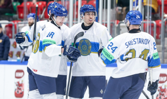 «Все всё понимали». Батырлан Муратов оценил победу над Украиной и возвращение Казахстана в элиту хоккея