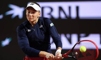 Рыбакина победила 6:0, 6:2 и вышла в четвертьфинал турнира в Риме